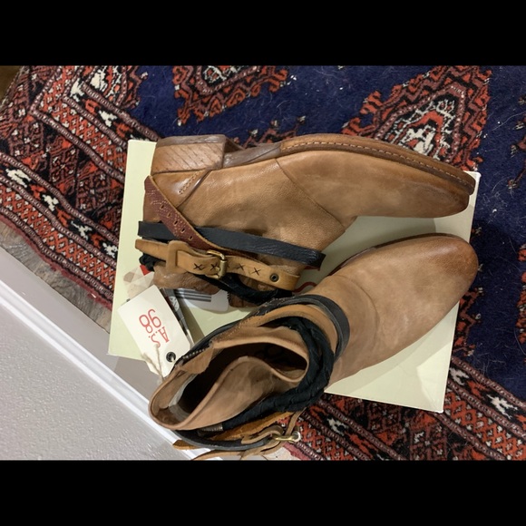 AS98 booties - Picture 2 of 3